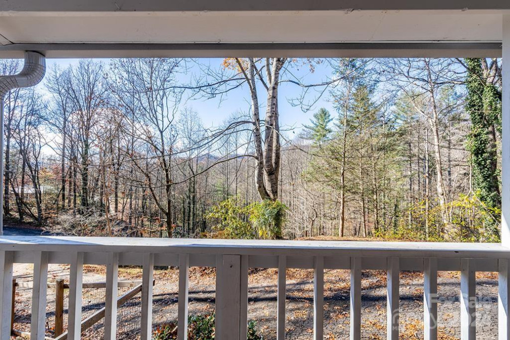 84 Woodtop Rd Sylva, NC 28779