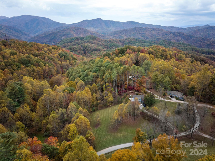 440 Smokey Vista Dr Bryson City, NC 28713