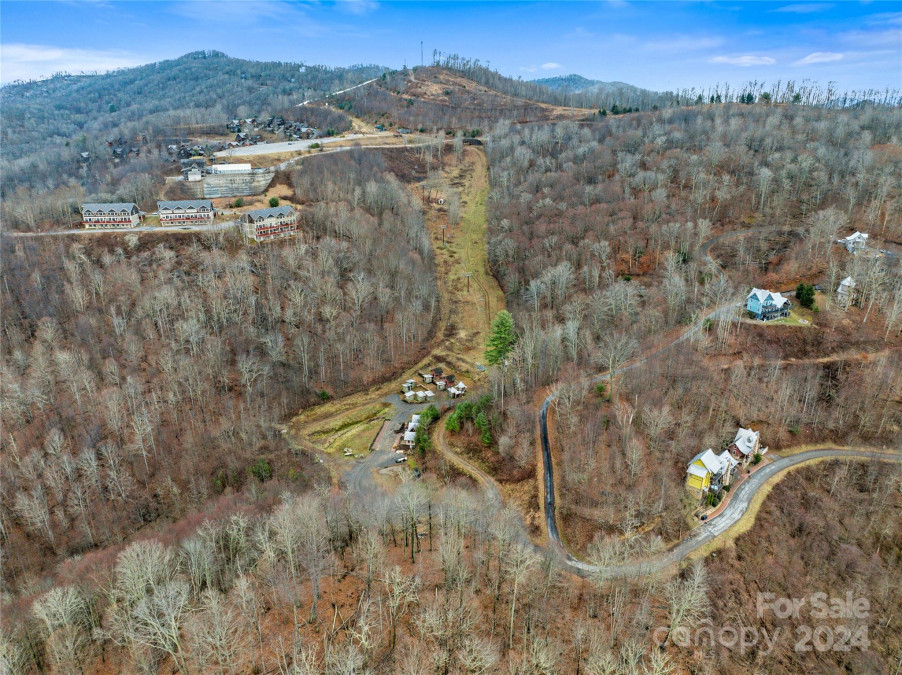 95 Breakaway Trl Mars Hill, NC 28754