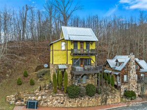 95 Breakaway Trl Mars Hill, NC 28754