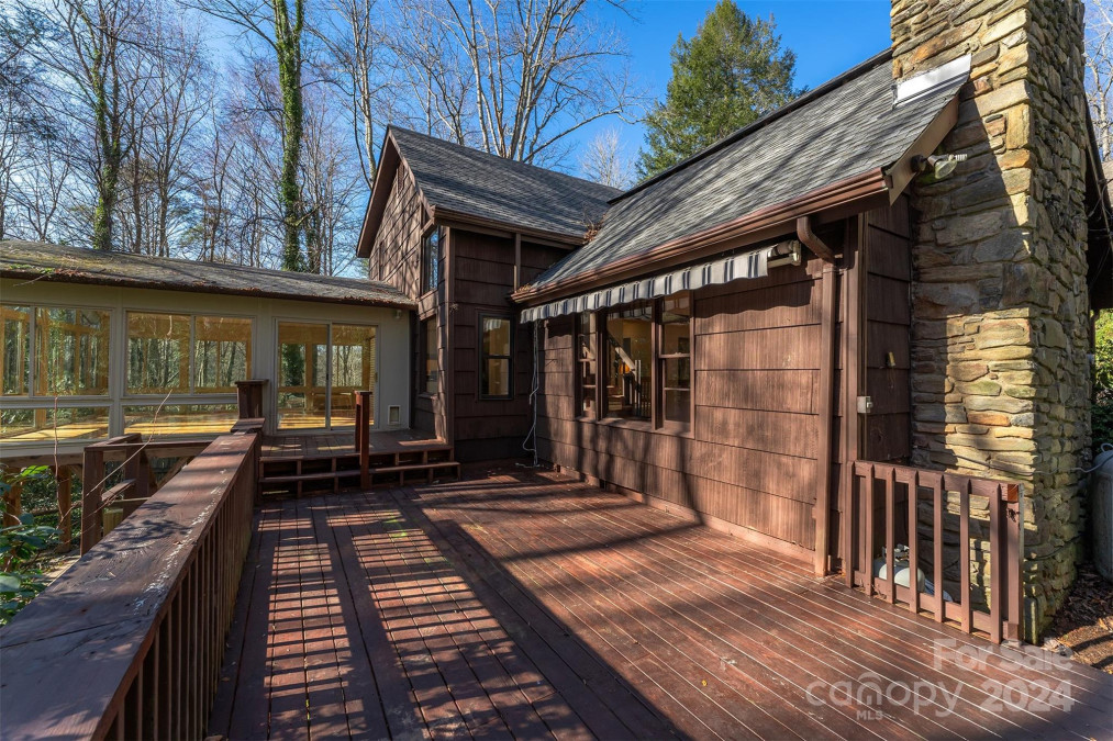 228 Pine Grove Rd Black Mountain, NC 28711