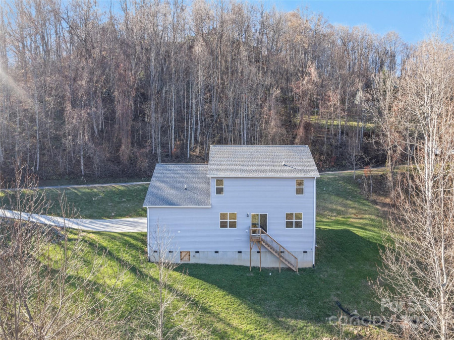 140 Mayflower Ct Waynesville, NC 28785