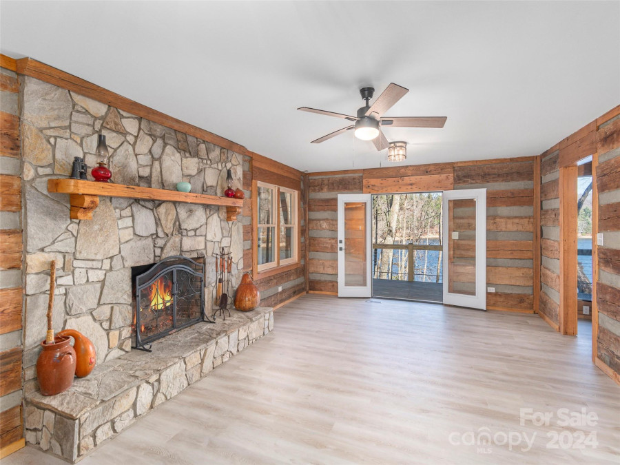 1679 Woods Mountain Trl Cullowhee, NC 28723