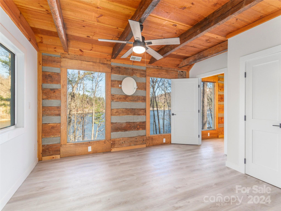 1679 Woods Mountain Trl Cullowhee, NC 28723