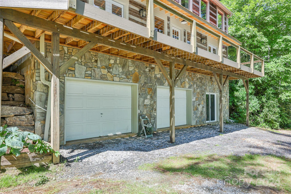 1679 Woods Mountain Trl Cullowhee, NC 28723