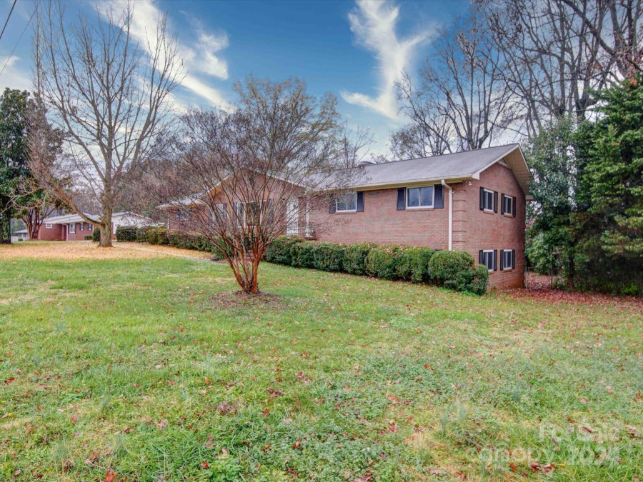 7218 Melody Ln Charlotte, NC 28214