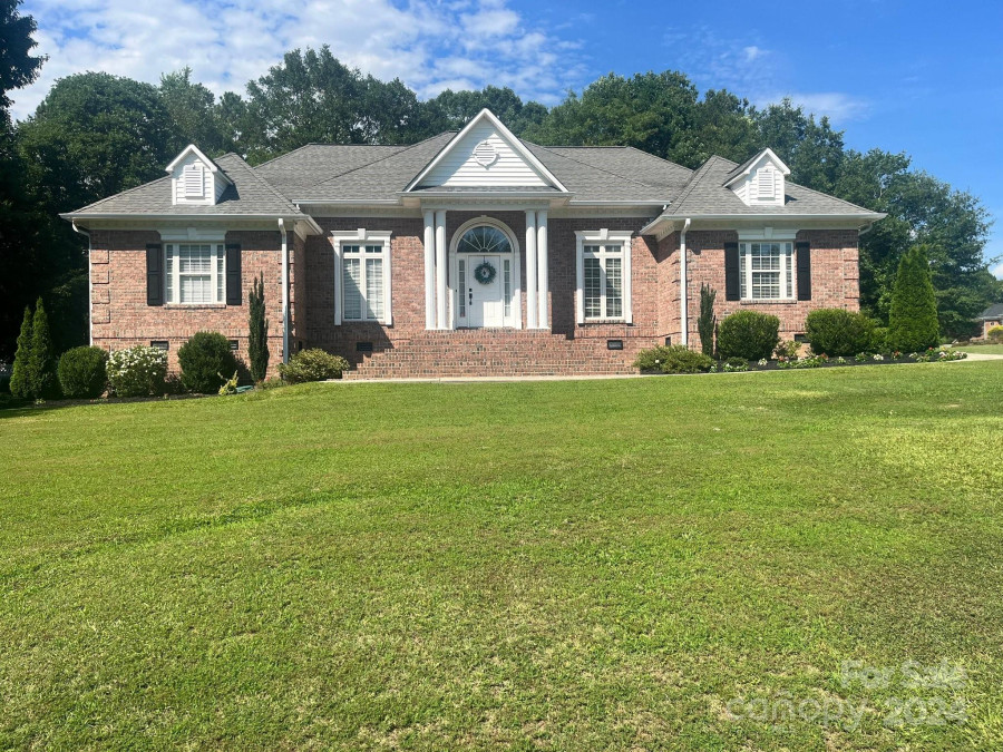 3203 Bentley Dr Lancaster, SC 29720