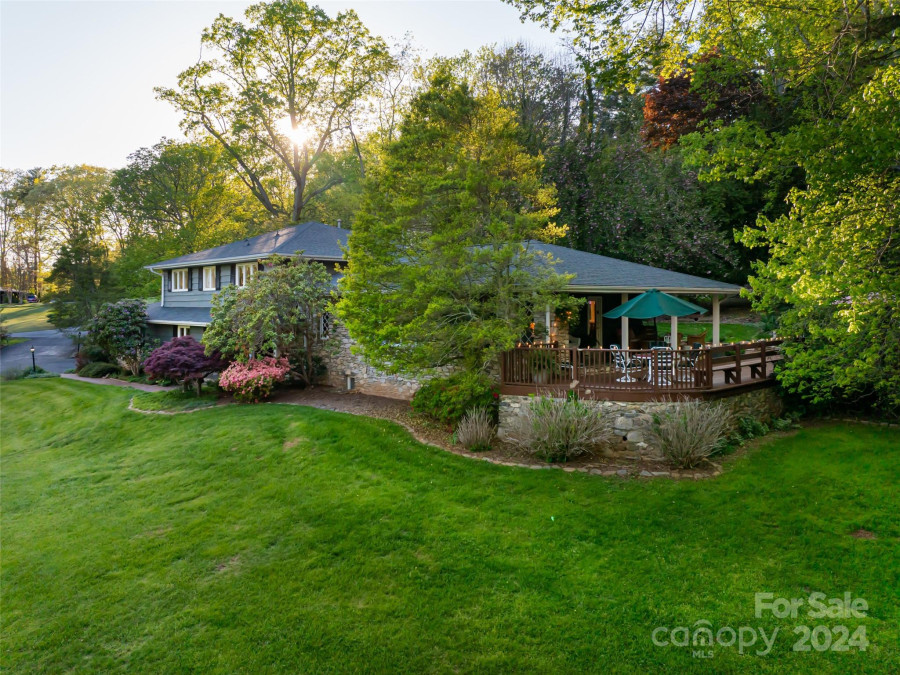 122 Overlook Rd Asheville, NC 28803