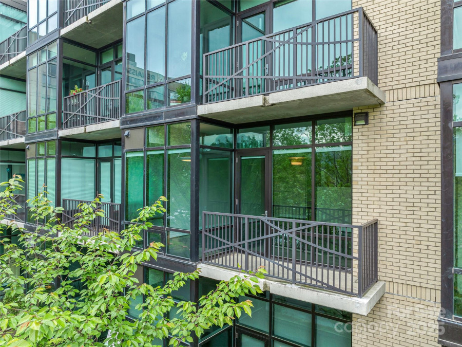 60 Market St Asheville, NC 28801
