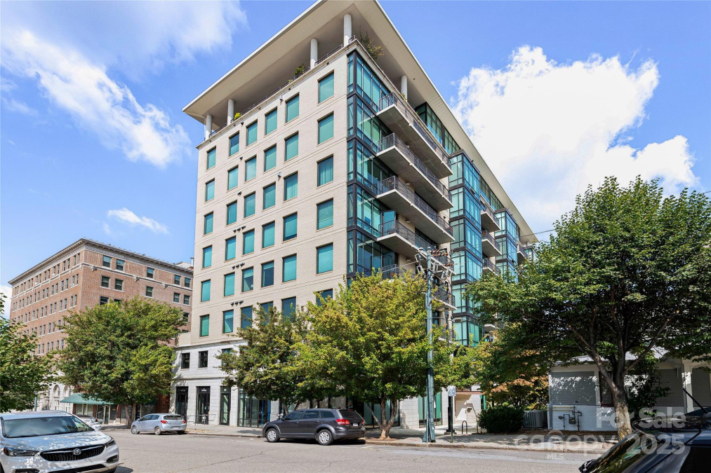 60 Market St Asheville, NC 28801