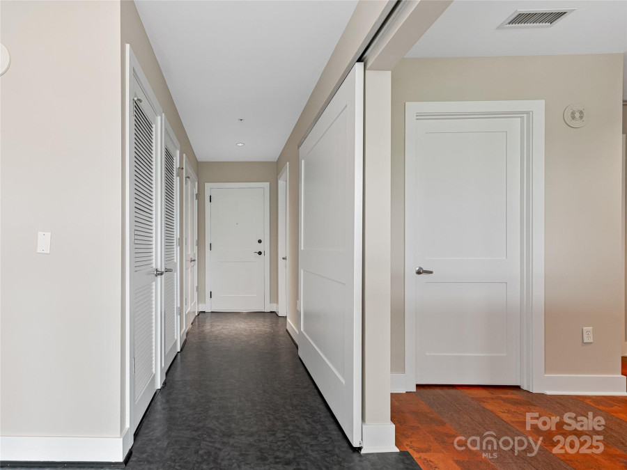 60 Market St Asheville, NC 28801