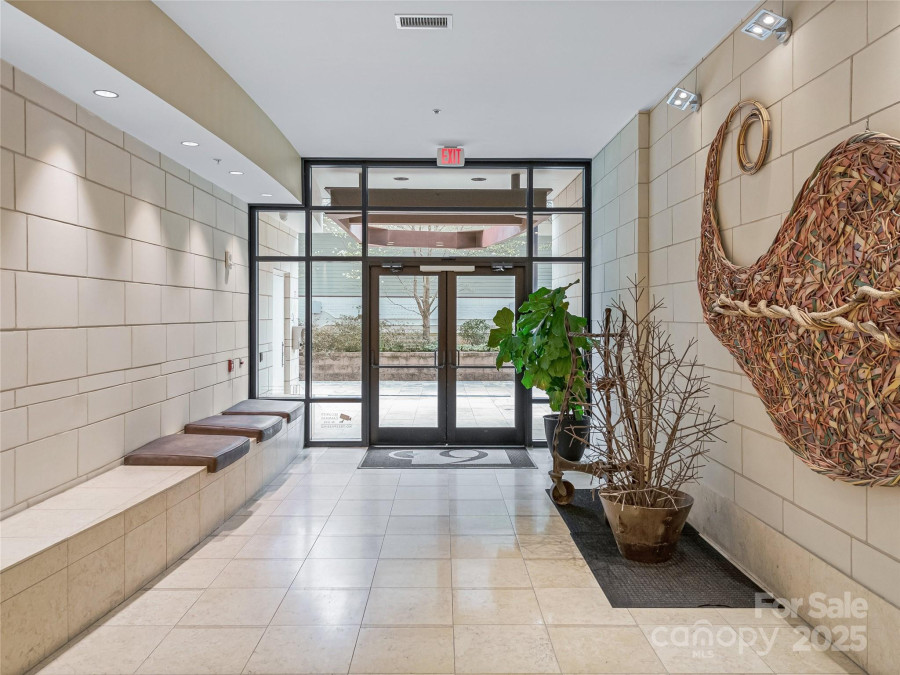 60 Market St Asheville, NC 28801