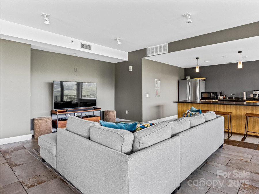 60 Market St Asheville, NC 28801