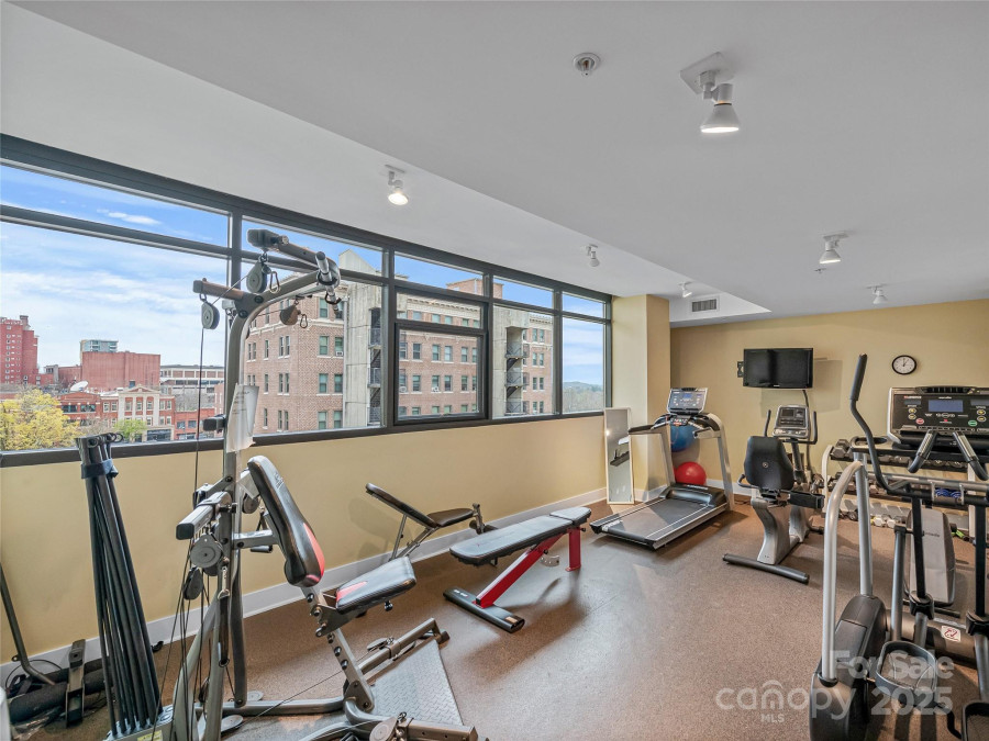 60 Market St Asheville, NC 28801