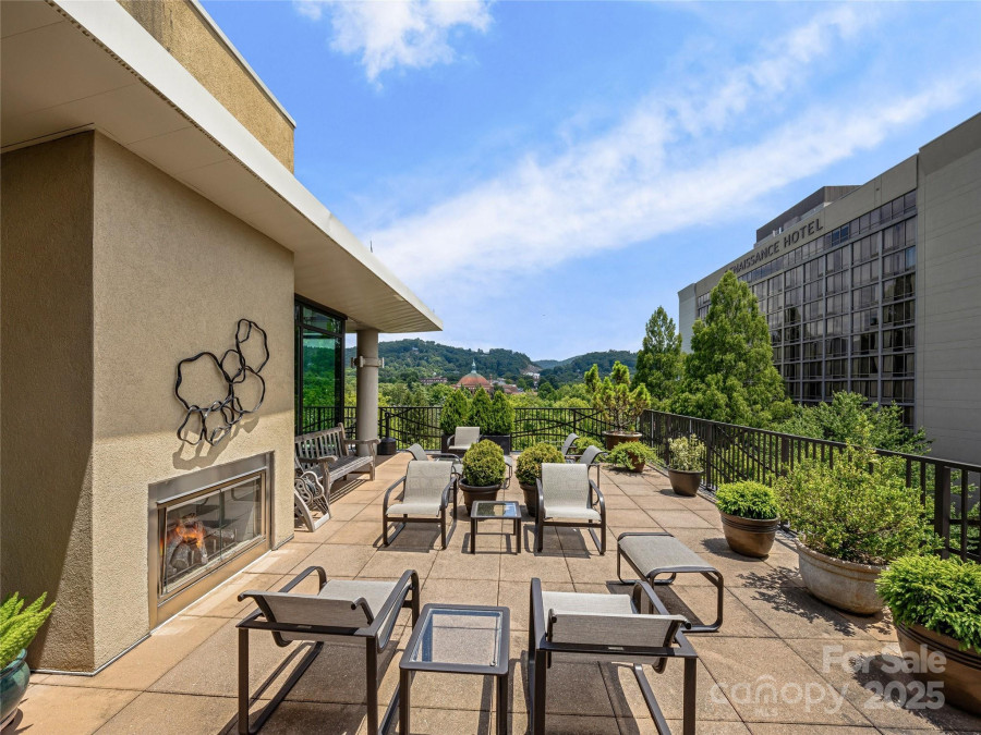 60 Market St Asheville, NC 28801