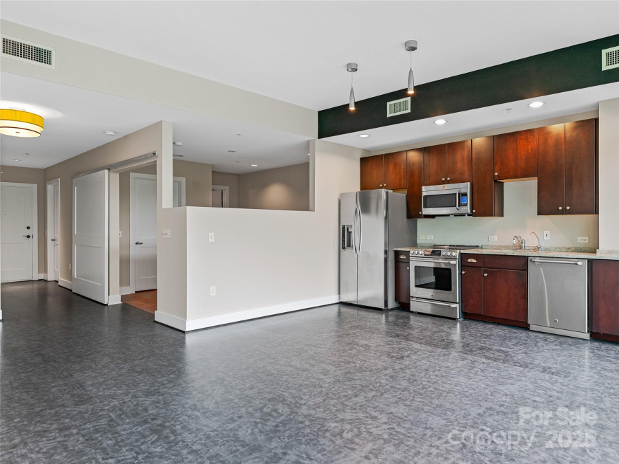 60 Market St Asheville, NC 28801