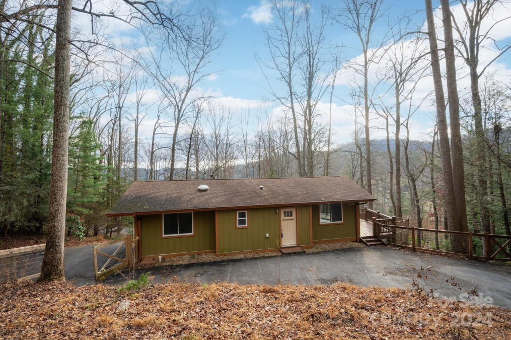 106 Buffalo Trl Asheville, NC 28805