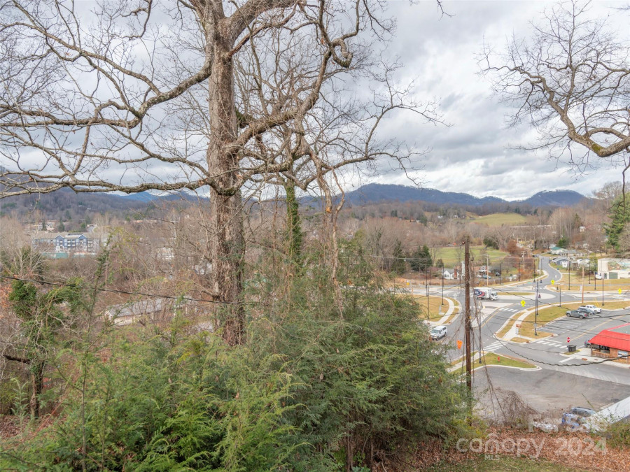 129 Nelson Park Dr Waynesville, NC 28786