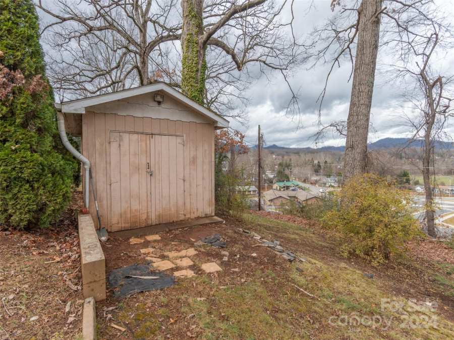 129 Nelson Park Dr Waynesville, NC 28786