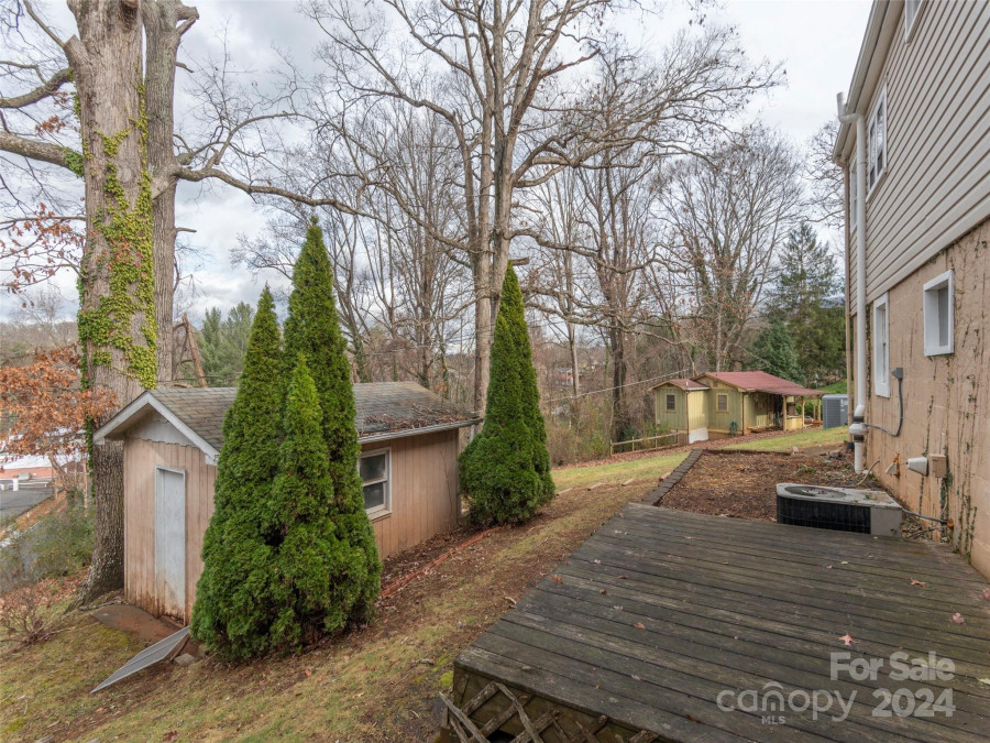 129 Nelson Park Dr Waynesville, NC 28786