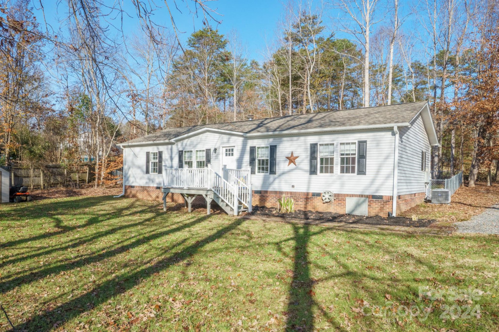 3433 Spinner Ct Sherrills Ford, NC 28673