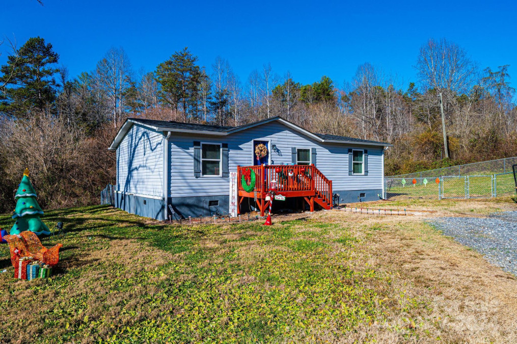 4458 Celia Creek Rd Lenoir, NC 28645