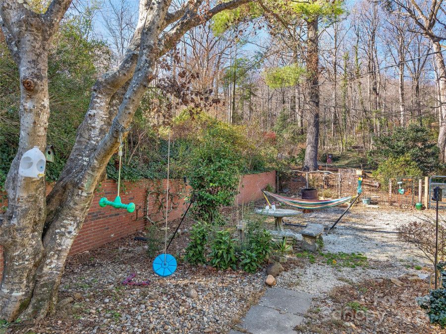 81 Jericho Dr Tryon, NC 28782