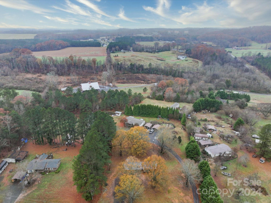 44267 Yadkin Brick Rd New London, NC 28127