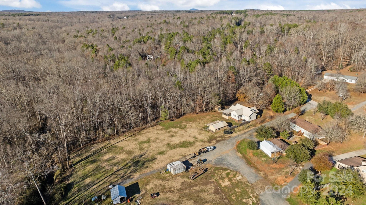 5881 Hidden Oaks Ln Clover, SC 29710