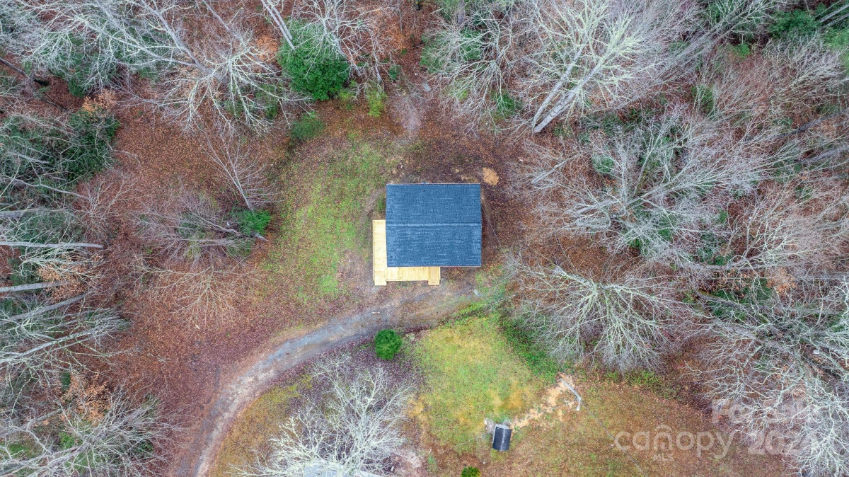 3984 Dug Hill Rd Lenoir, NC 28645