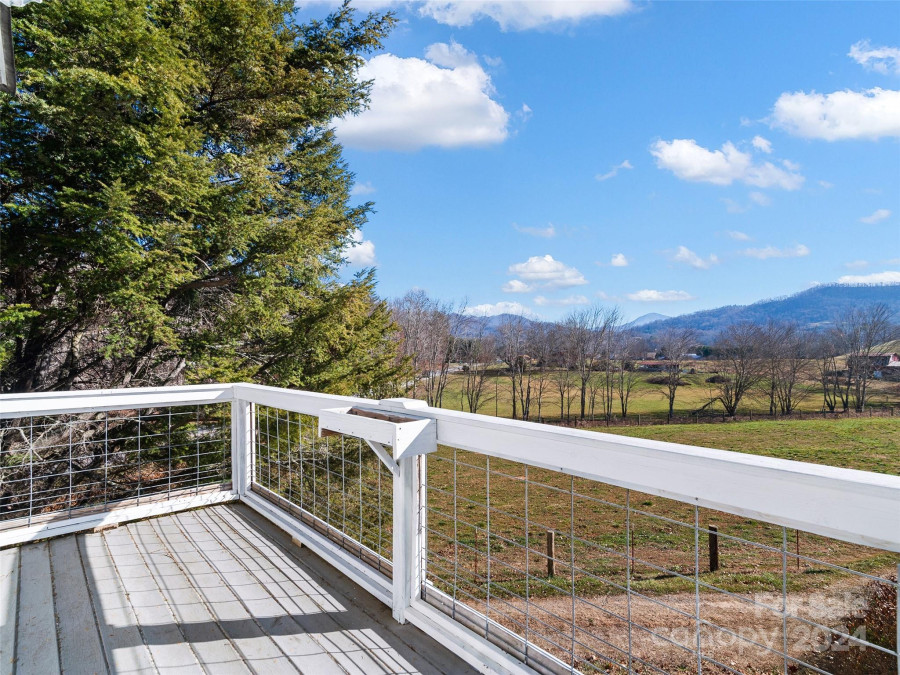 4912 Pigeon Rd Waynesville, NC 28786