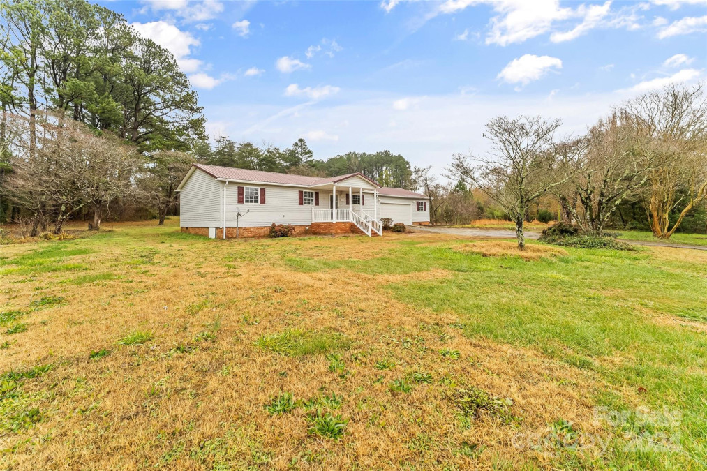 4264 C & B Farm Rd Conover, NC 28613