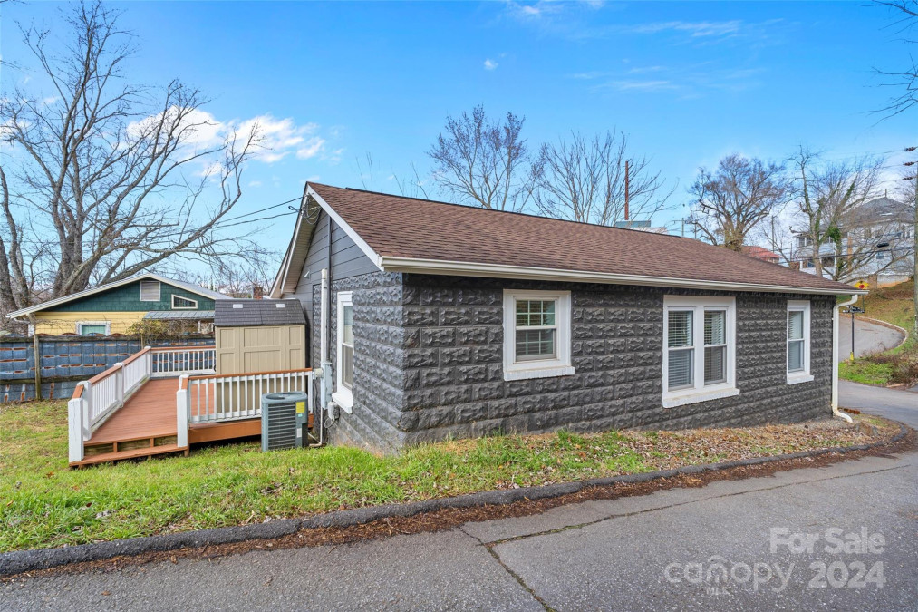 416 Haywood St Asheville, NC 28801