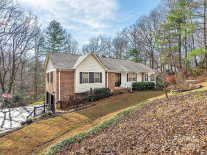 543 Hunters Glen Ln Hendersonville, NC 28739