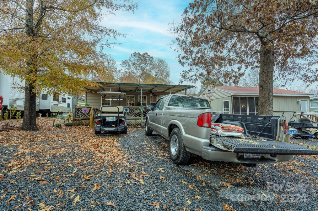 108 Fathom Trl Mount Gilead, NC 27306