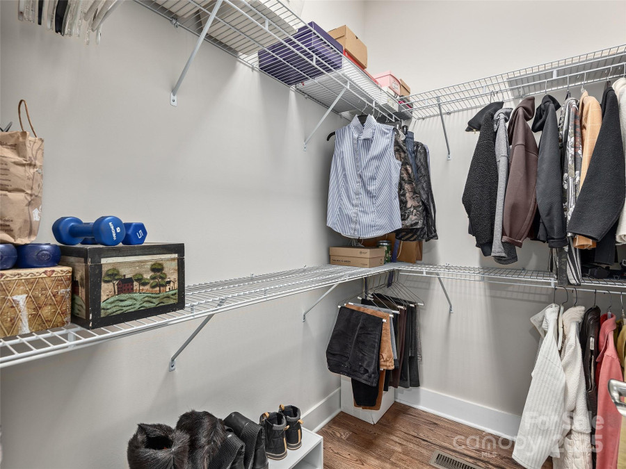 91 Beaumont Dr Hendersonville, NC 28739