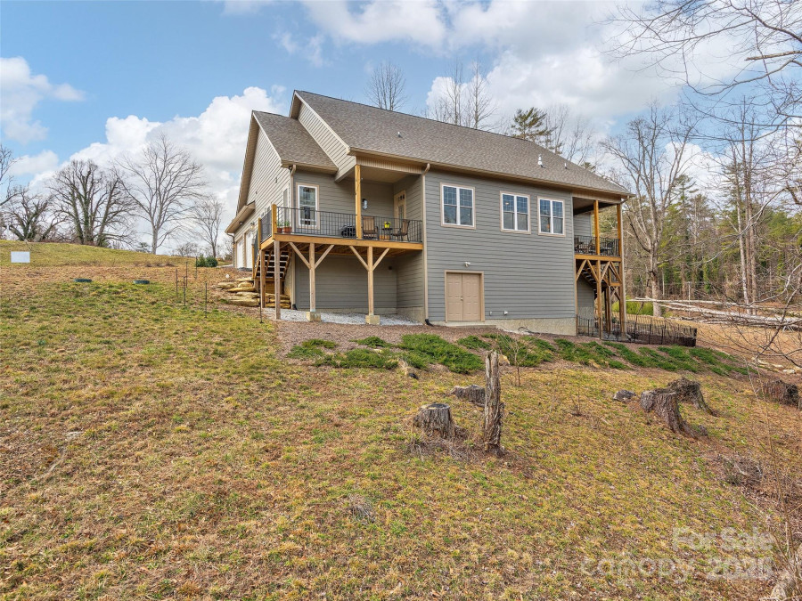 91 Beaumont Dr Hendersonville, NC 28739