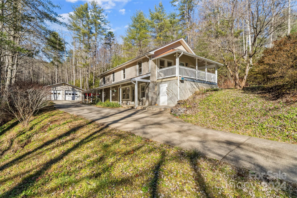 1896 Frozen Creek Rd Brevard, NC 28612