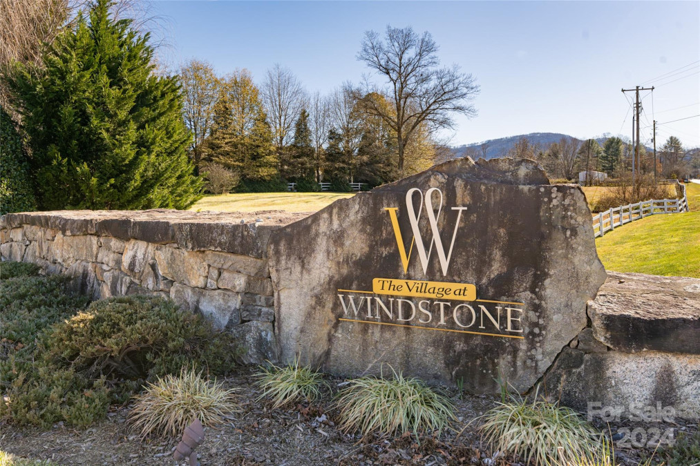 263 Windstone Dr Fletcher, NC 28732