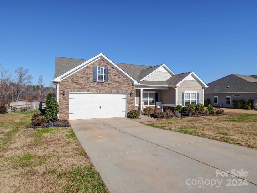 125 Sierra Chase Dr Statesville, NC 28677