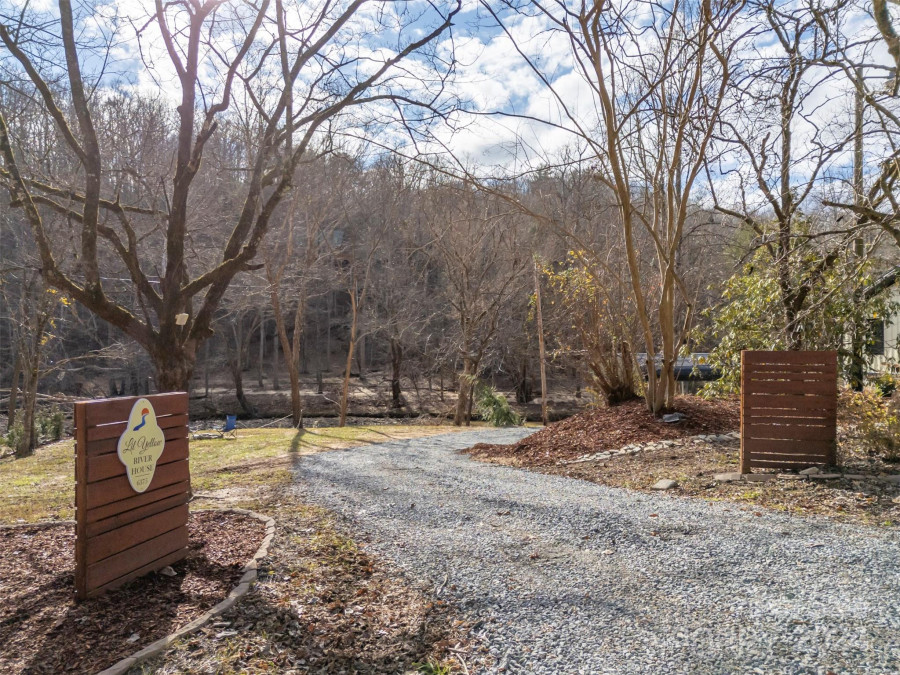 6375 Us 64/74a Hw Lake Lure, NC 28746