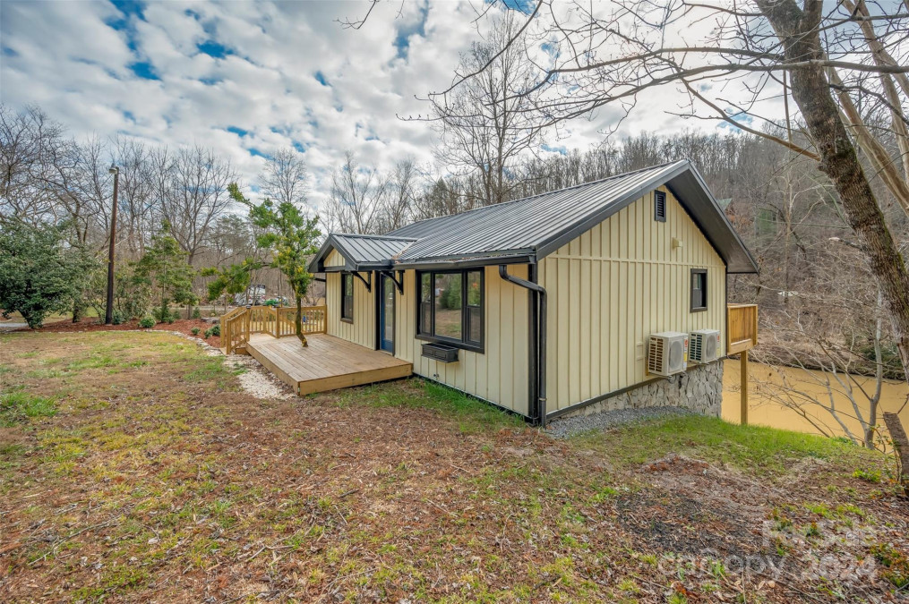 6375 Us 64/74a Hw Lake Lure, NC 28746