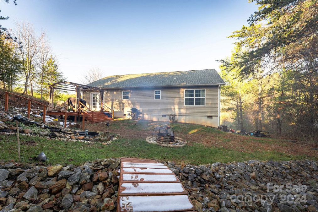 34 Homestead Ridge Rd Weaverville, NC 28787