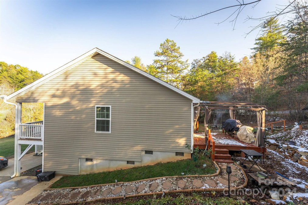 34 Homestead Ridge Rd Weaverville, NC 28787