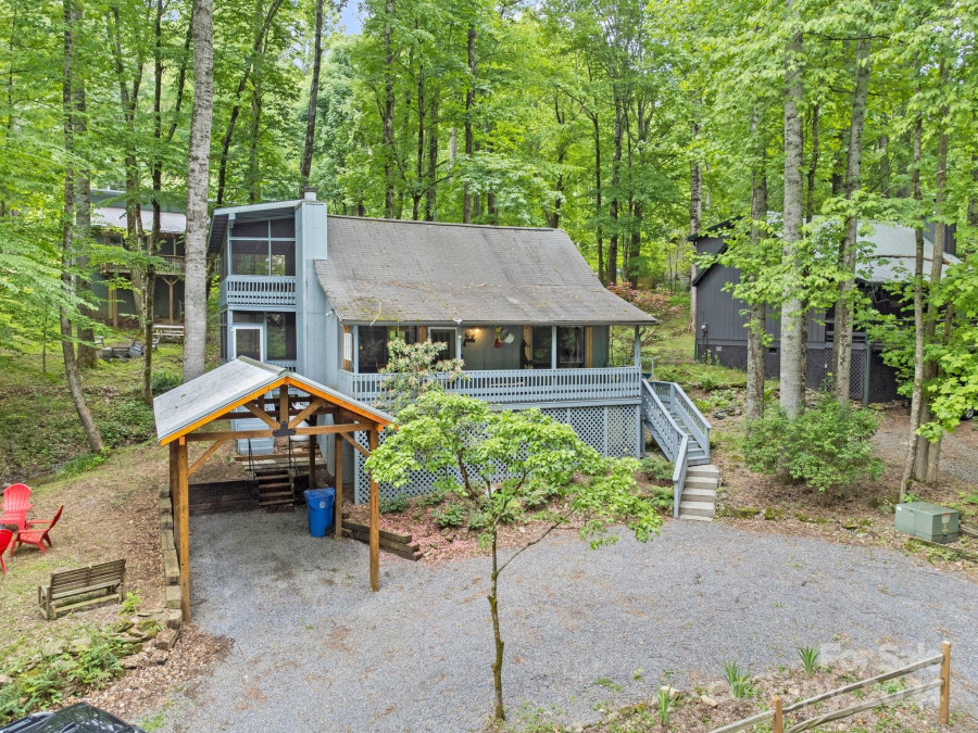 27 Gail Dr Maggie Valley, NC 28751