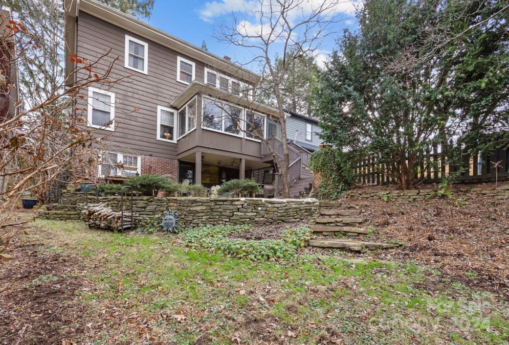 7 Woodley Ave Asheville, NC 28804