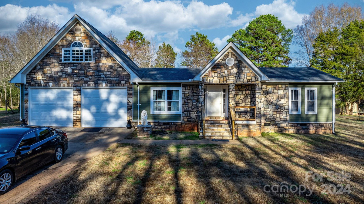 113 Cedar Dr Salisbury, NC 28147