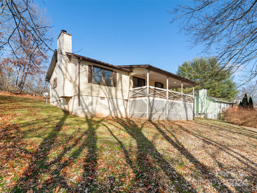 37 Fir Ln Waynesville, NC 28785