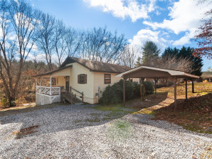 37 Fir Ln Waynesville, NC 28785