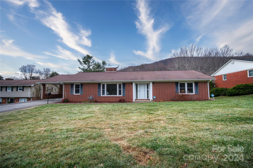 503 Jefferson Ave West Jefferson, NC 28694